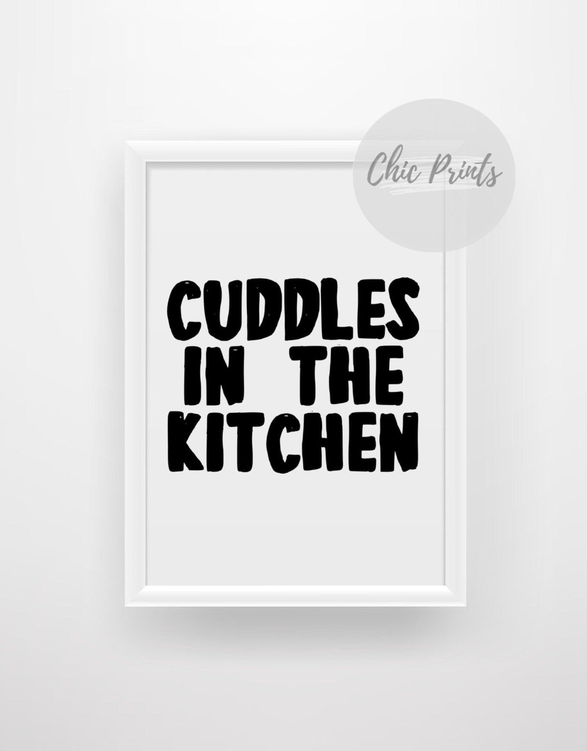 Cuddles in the kitchen - Chic Prints